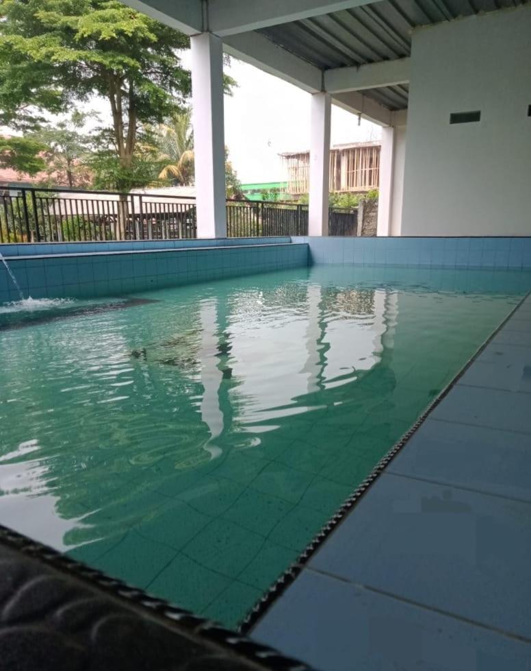 Villa Kampung Istal Pamijahan Bogor